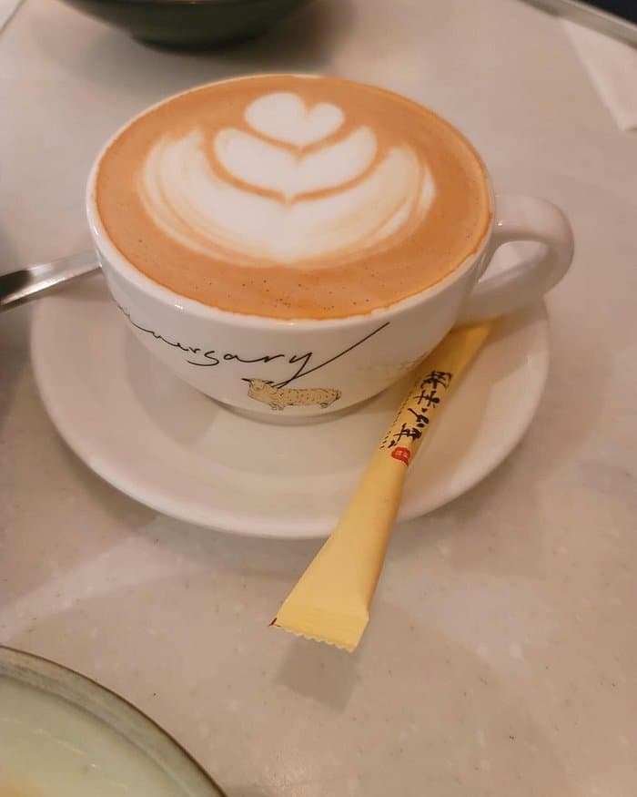 Alchemist Café & Restaurant in Los Angeles