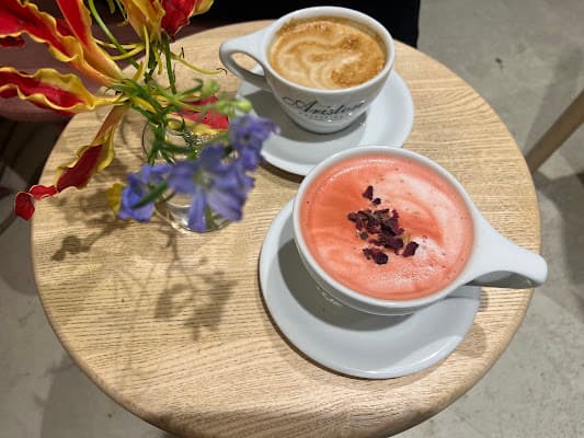 Ariston Coffee Bar